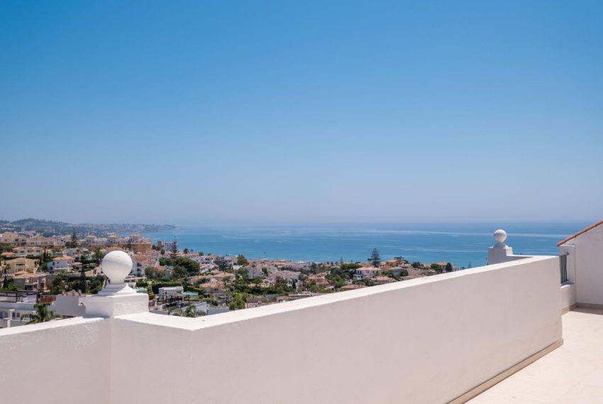 R4765513-Apartment-For-Sale-Miraflores-Penthouse-3-Beds-102-Built
