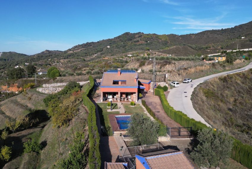 R4766848-Villa-For-Sale-Ojen-Finca-4-Beds-308-Built-3