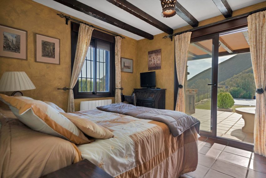 R4766848-Villa-For-Sale-Ojen-Finca-4-Beds-308-Built-4