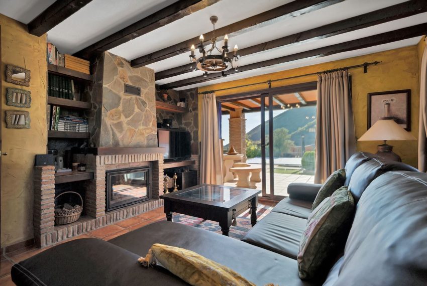 R4766848-Villa-For-Sale-Ojen-Finca-4-Beds-308-Built-5
