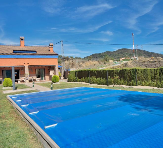R4766848-Image 1-Finca - 4 Beds - 308 Built
