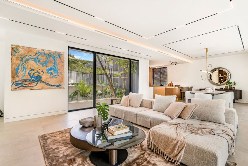 R4776136-Villa-For-Sale-The-Golden-Mile-Detached-5-Beds-813-Built-10