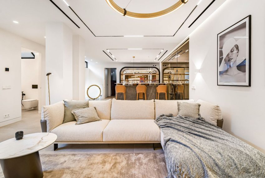 R4776136-Villa-For-Sale-The-Golden-Mile-Detached-5-Beds-813-Built-11