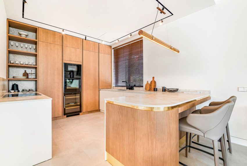 R4776136-Villa-For-Sale-The-Golden-Mile-Detached-5-Beds-813-Built-6