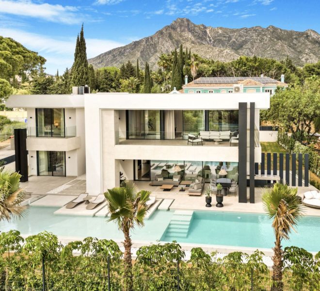 R4776136-Image 1-Detached - 5 Beds - 813 Built