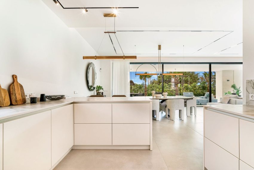 R4776136-Villa-For-Sale-The-Golden-Mile-Detached-5-Beds-813-Built-7