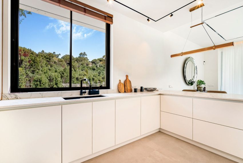 R4776136-Villa-For-Sale-The-Golden-Mile-Detached-5-Beds-813-Built-8