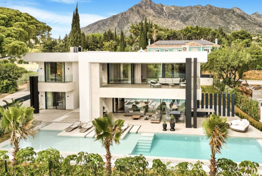 R4776136-Villa-For-Sale-The-Golden-Mile-Detached-5-Beds-813-Built