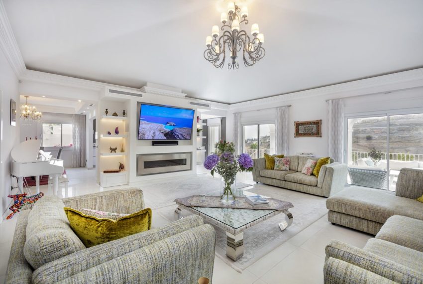 R4803826-Villa-For-Sale-Benahavis-Detached-5-Beds-453-Built-1