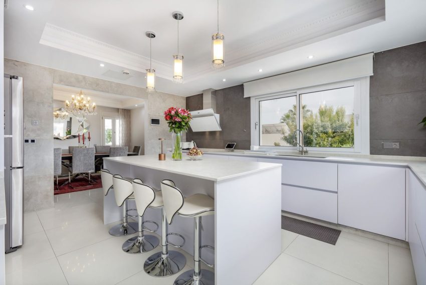 R4803826-Villa-For-Sale-Benahavis-Detached-5-Beds-453-Built-15