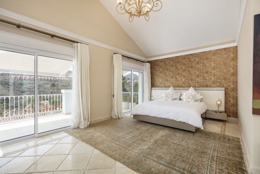 R4803826-Villa-For-Sale-Benahavis-Detached-5-Beds-453-Built-9