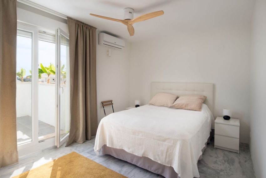 R4818865-Apartment-For-Sale-Nueva-Andalucia-Penthouse-3-Beds-173-Built-8