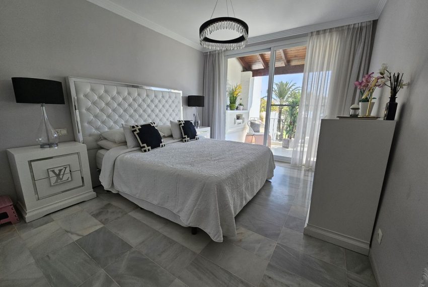 R4827676-Apartment-For-Sale-Estepona-Penthouse-2-Beds-150-Built-11