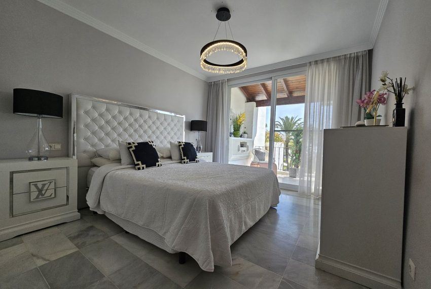 R4827676-Apartment-For-Sale-Estepona-Penthouse-2-Beds-150-Built-12