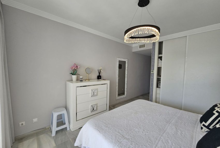 R4827676-Apartment-For-Sale-Estepona-Penthouse-2-Beds-150-Built-13