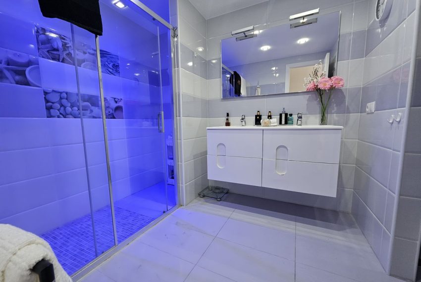 R4827676-Apartment-For-Sale-Estepona-Penthouse-2-Beds-150-Built-15