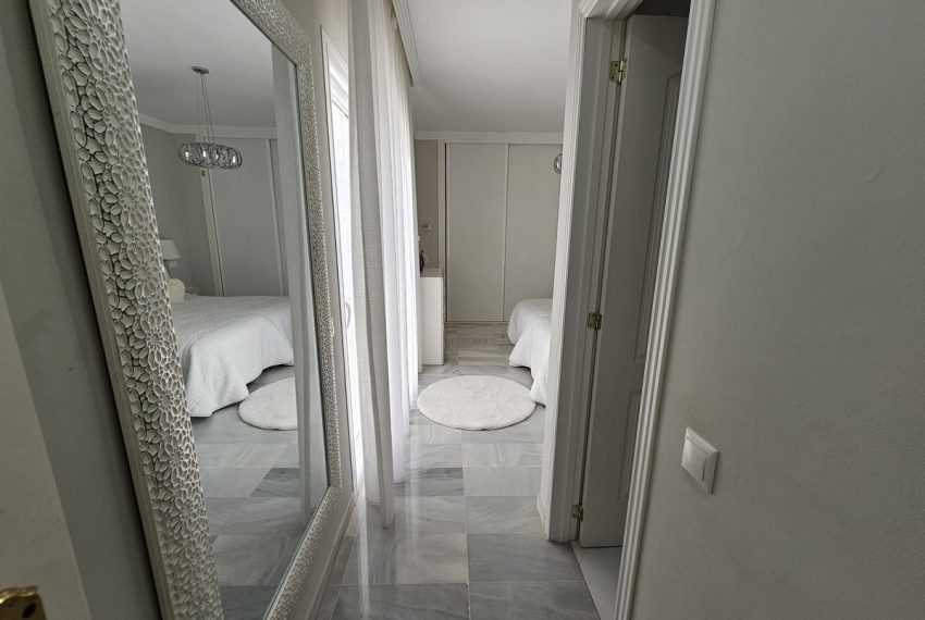 R4827676-Apartment-For-Sale-Estepona-Penthouse-2-Beds-150-Built-16