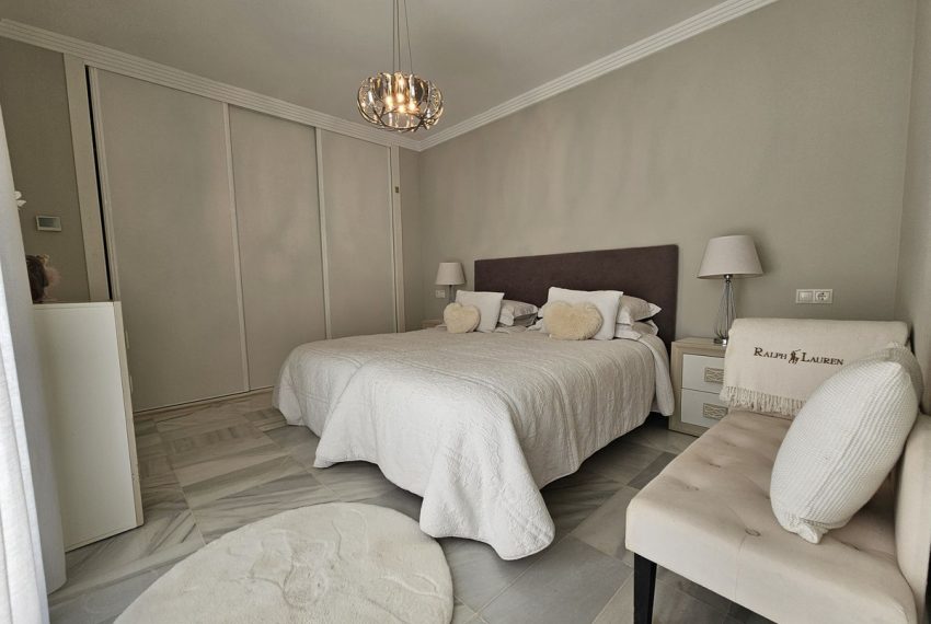 R4827676-Apartment-For-Sale-Estepona-Penthouse-2-Beds-150-Built-17