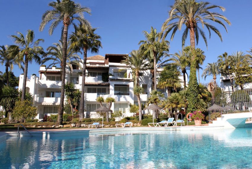R4827676-Apartment-For-Sale-Estepona-Penthouse-2-Beds-150-Built