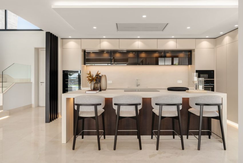 R4830373-Villa-For-Sale-The-Golden-Mile-Detached-5-Beds-630-Built-2