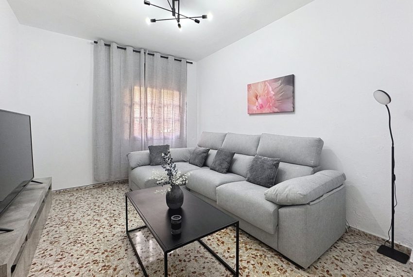 R4841119-Villa-For-Sale-Estepona-Semi-Detached-5-Beds-271-Built-5