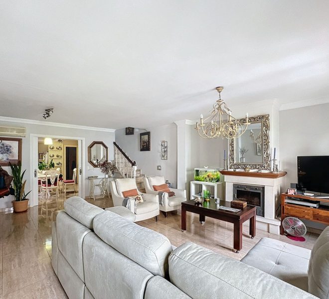 R4841119-Image 1-Semi Detached - 5 Beds - 271 Built