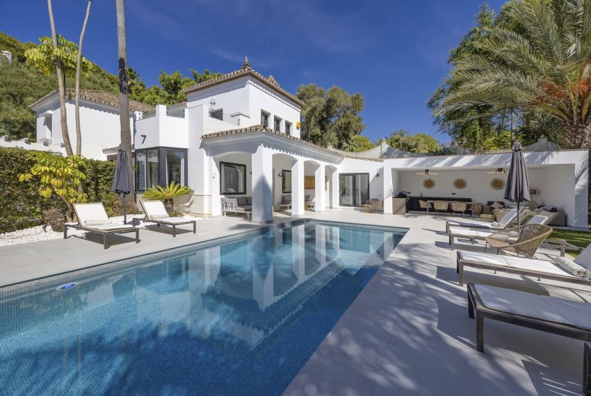 R4848973-Villa-For-Sale-El-Paraiso-Detached-5-Beds-235-Built-2