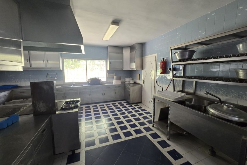R4856941-Villa-For-Sale-Marbella-Detached-6-Beds-450-Built-5