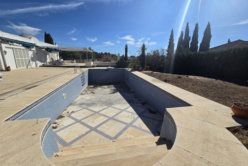 R4856941-Villa-For-Sale-Marbella-Detached-6-Beds-450-Built-7