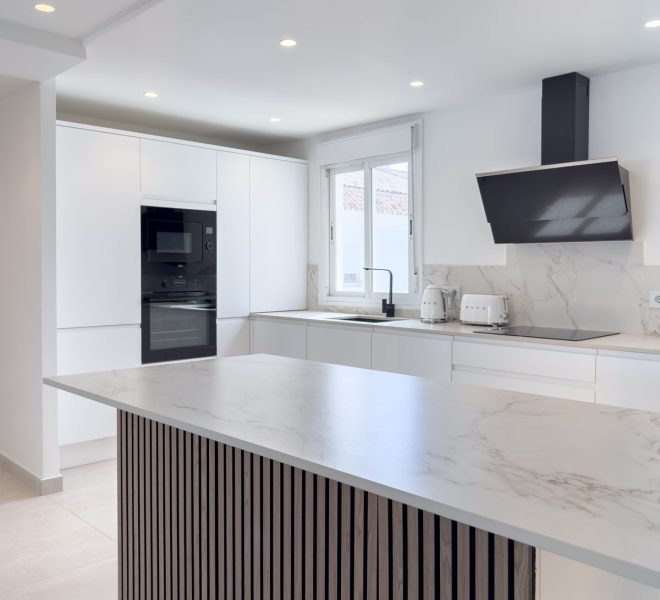 R4868668-Image 1-Penthouse - 2 Beds - 120 Built