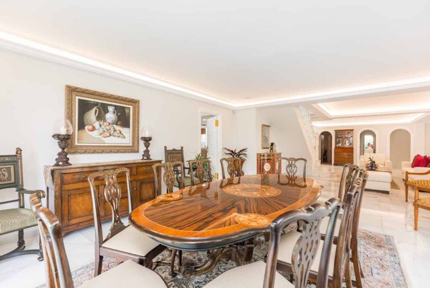 R4873438-Villa-For-Sale-Rio-Real-Detached-6-Beds-900-Built-13