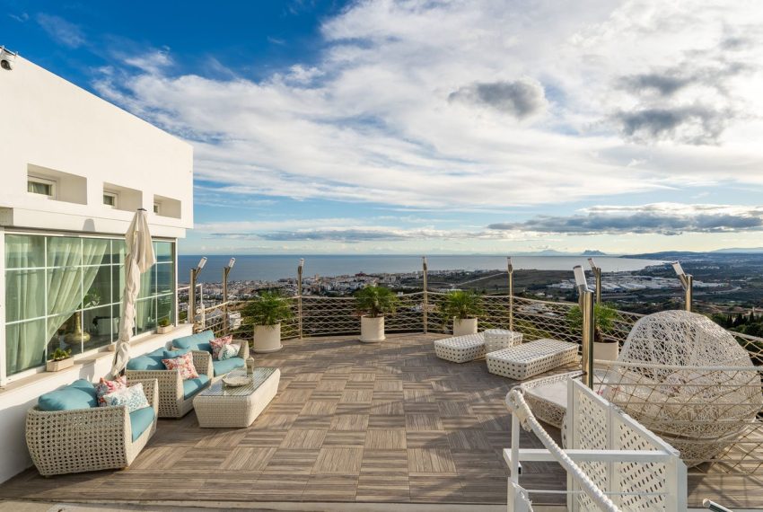 R4875148-Villa-For-Sale-Estepona-Detached-7-Beds-750-Built-3