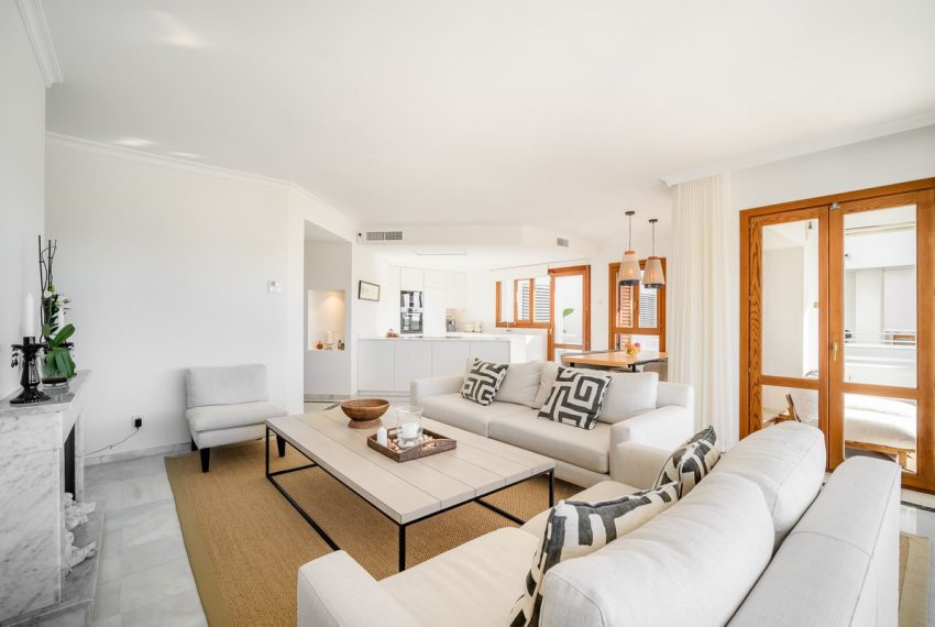 R4876642-Apartment-For-Sale-Nueva-Andalucia-Middle-Floor-2-Beds-130-Built-4