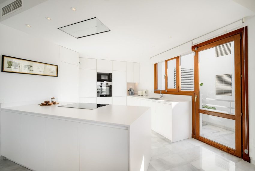 R4876642-Apartment-For-Sale-Nueva-Andalucia-Middle-Floor-2-Beds-130-Built-5