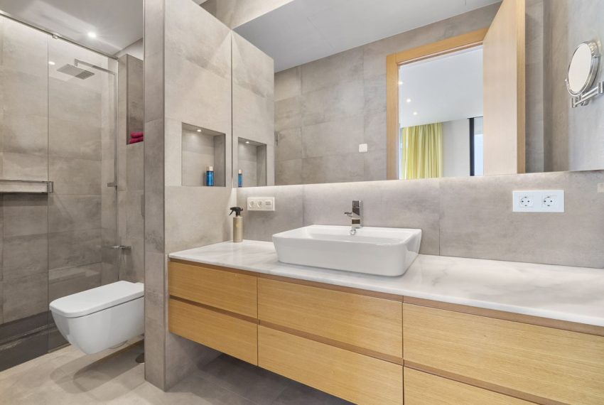 R4880101-Villa-For-Sale-Costabella-Detached-6-Beds-560-Built-12