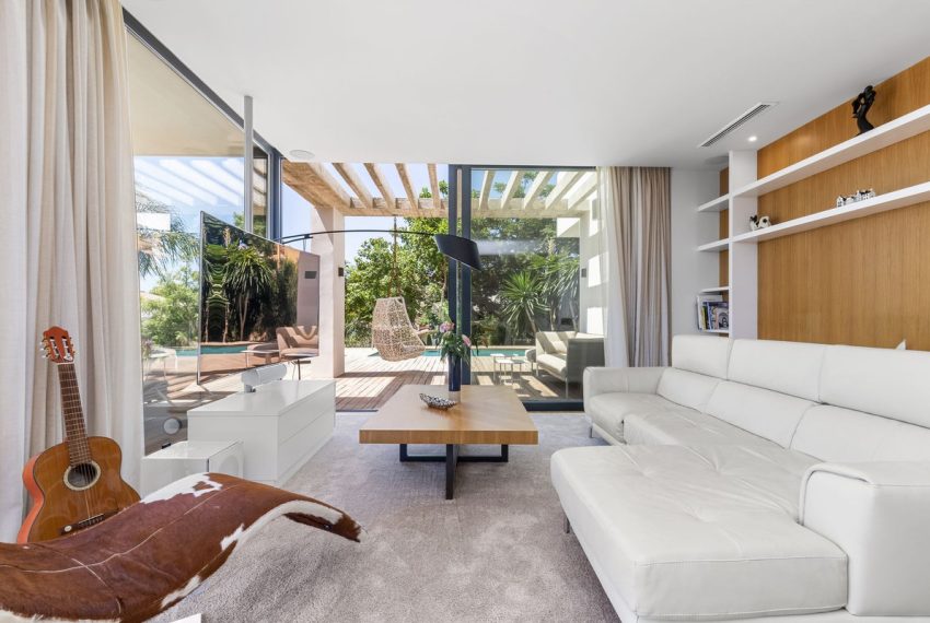 R4880101-Villa-For-Sale-Costabella-Detached-6-Beds-560-Built-4