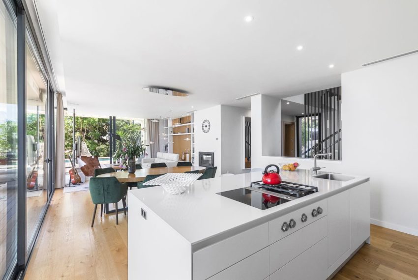 R4880101-Villa-For-Sale-Costabella-Detached-6-Beds-560-Built-6