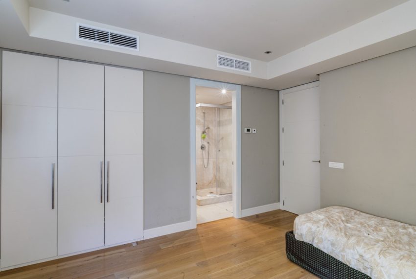 R4885501-Villa-For-Sale-The-Golden-Mile-Detached-5-Beds-573-Built-16