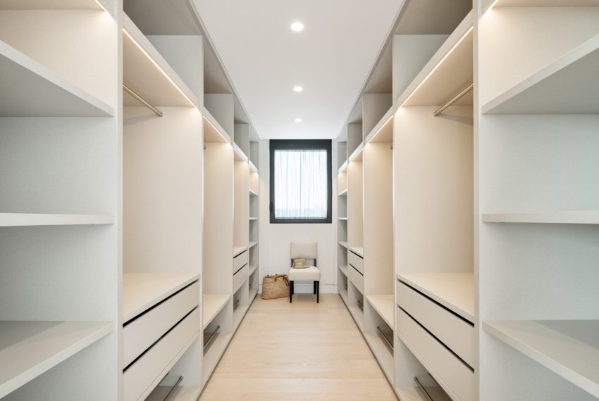 R4888126-Villa-For-Sale-La-Quinta-Detached-6-Beds-630-Built-16