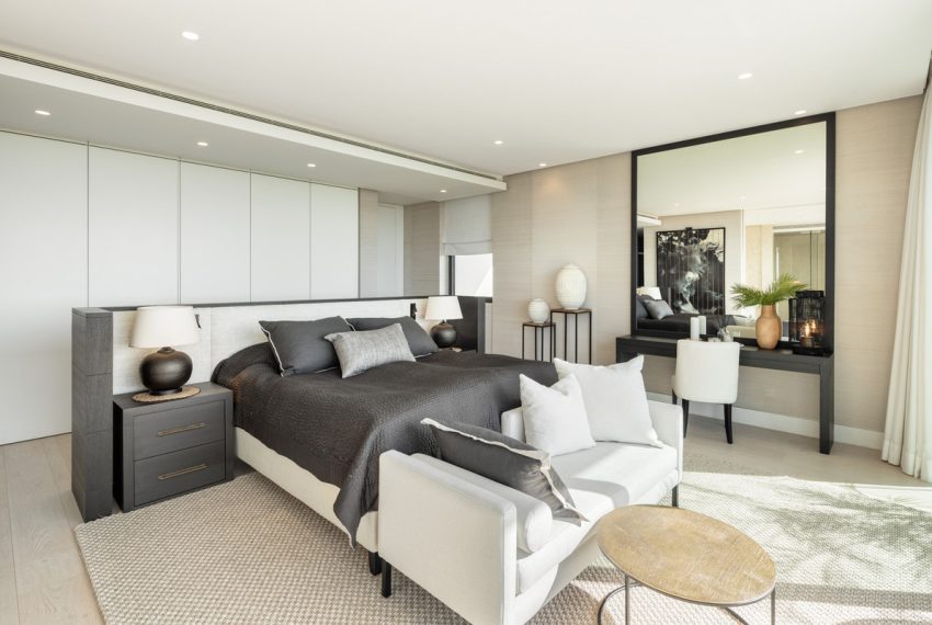 R4888126-Villa-For-Sale-La-Quinta-Detached-6-Beds-630-Built-18