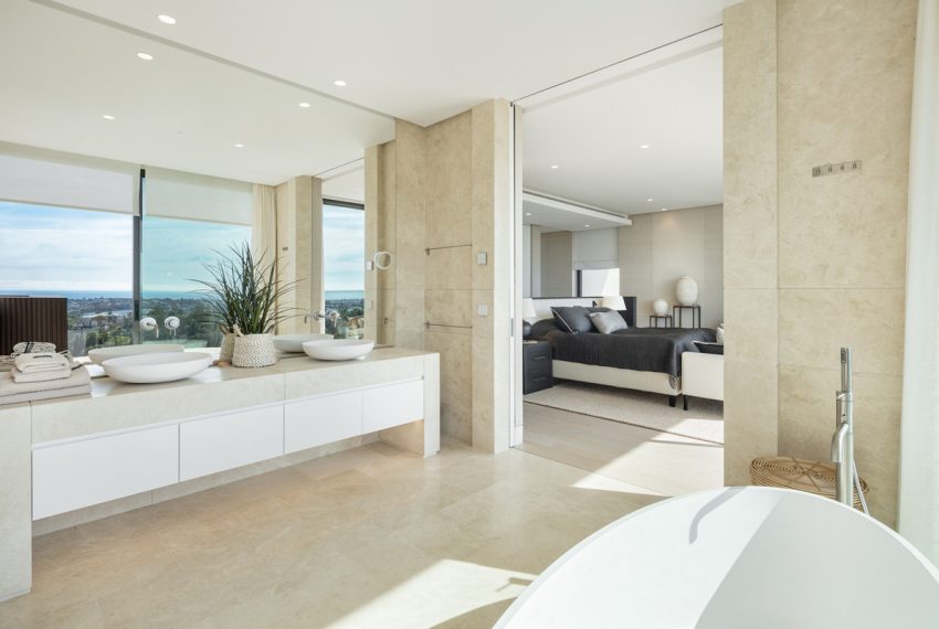 R4888126-Villa-For-Sale-La-Quinta-Detached-6-Beds-630-Built-19