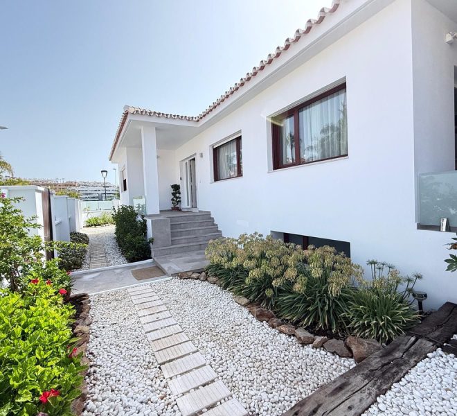 R4896514-Image 1-Detached - 5 Beds - 358 Built