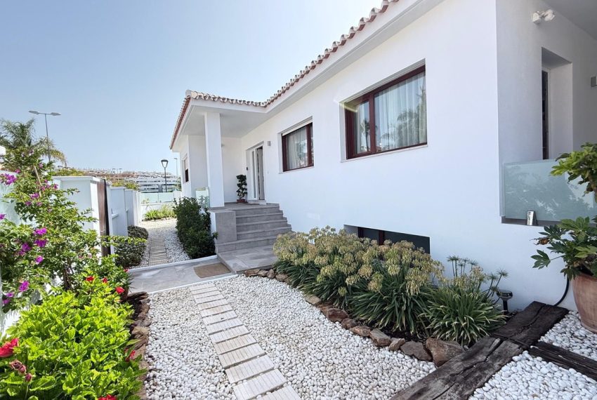 R4896514-Villa-For-Sale-La-Cala-de-Mijas-Detached-5-Beds-358-Built