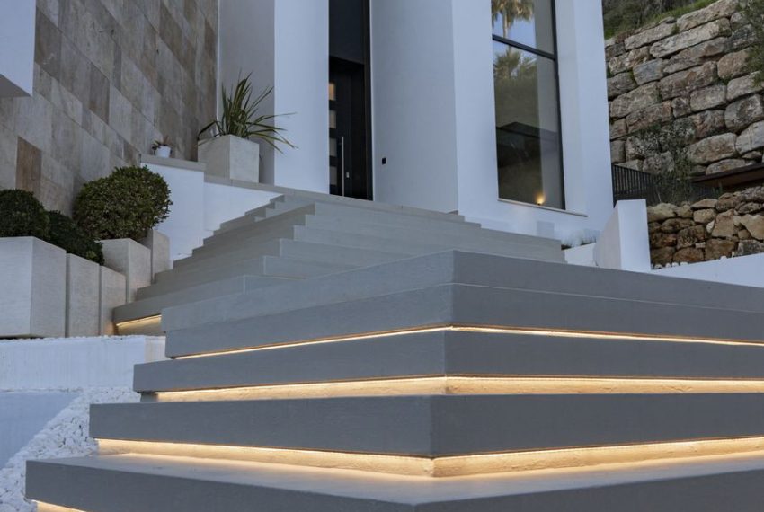 R4897822-Villa-For-Sale-Benahavis-Detached-4-Beds-780-Built-1