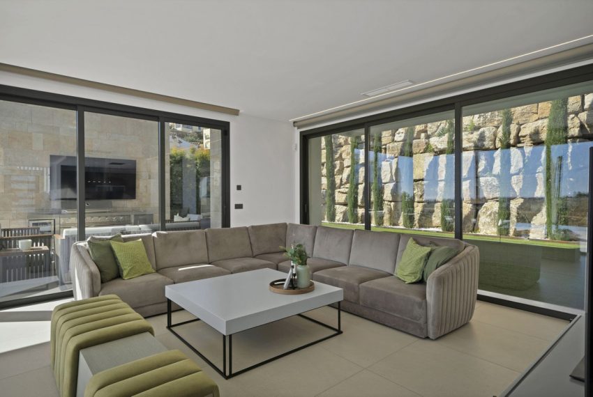 R4897822-Villa-For-Sale-Benahavis-Detached-4-Beds-780-Built-11