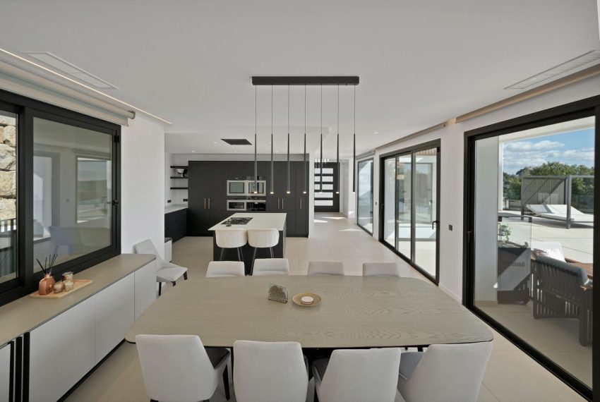 R4897822-Villa-For-Sale-Benahavis-Detached-4-Beds-780-Built-12