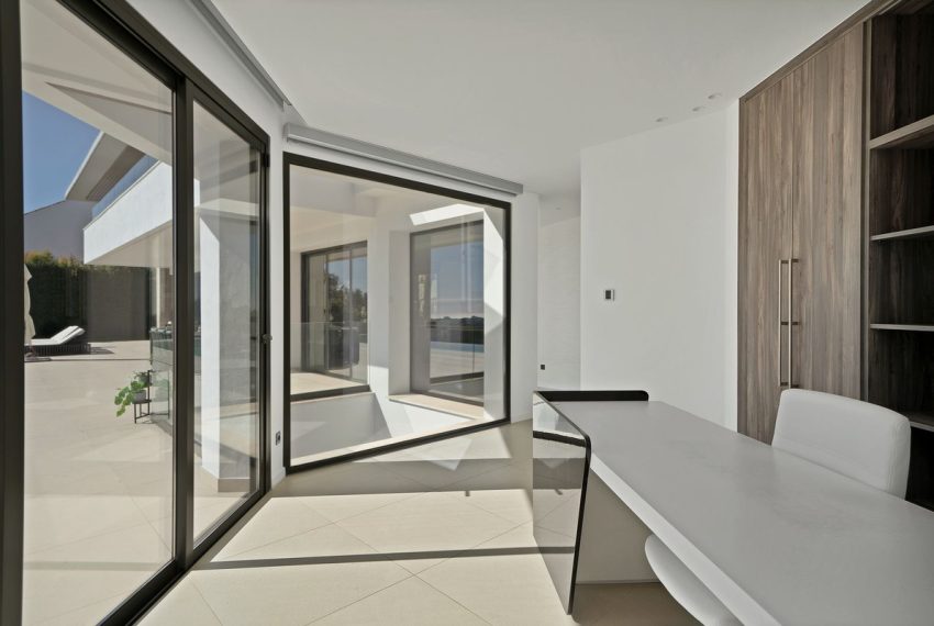 R4897822-Villa-For-Sale-Benahavis-Detached-4-Beds-780-Built-18