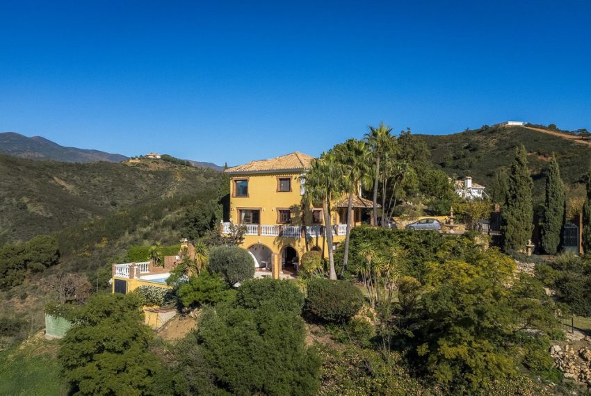 R4902142-Villa-For-Sale-Estepona-Finca-6-Beds-362-Built-10