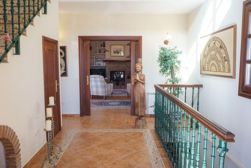 R4902142-Villa-For-Sale-Estepona-Finca-6-Beds-362-Built-11