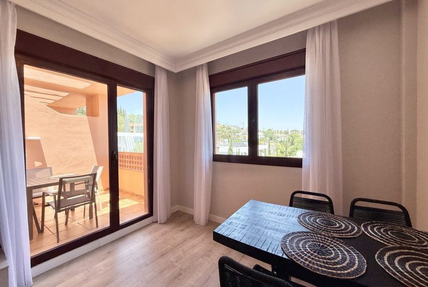 R4902145-Apartment-For-Sale-Benahavis-Penthouse-1-Beds-70-Built